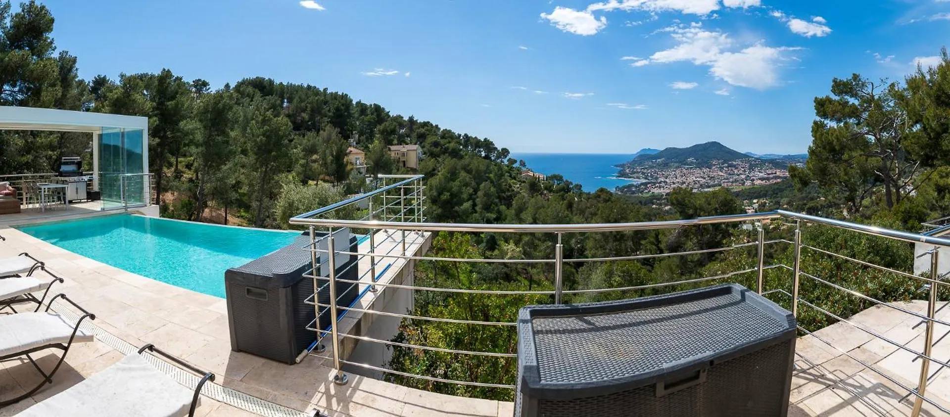La Belle Californienne Villa Carqueiranne France